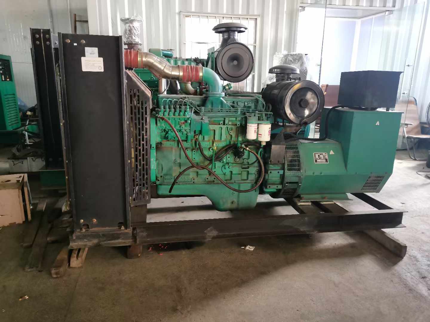 高陵发电机租赁如何确定电缆的承载电流是否在安全范围内？