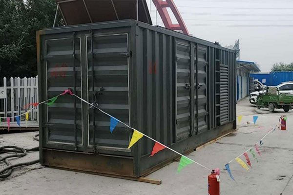 高陵发电机租赁空气滤清器多久更换一次？