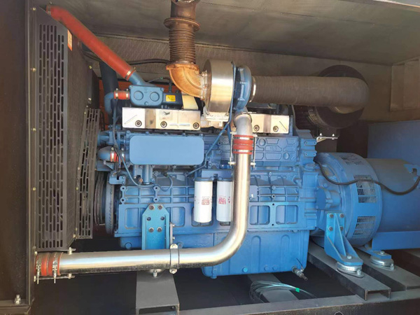 高陵燃油消耗率与进气温度的具体关系是什么？