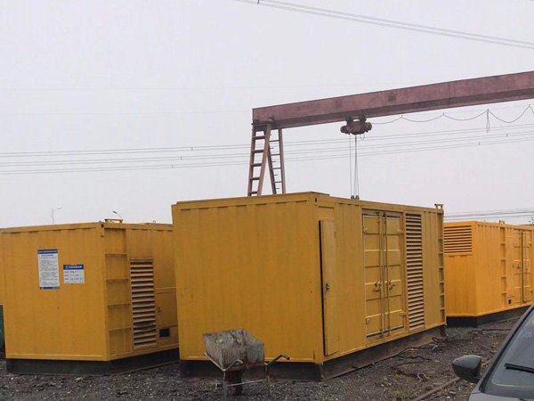 高陵100kw柴油发电机组每小时油耗？