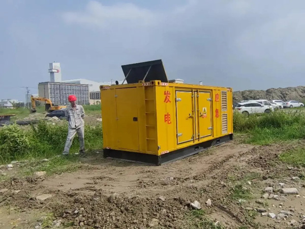 高陵200KW柴油发电机机组每小时的油耗量受哪些因素影响？